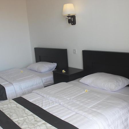 Silvy Guesthouse Canggu Екстериор снимка