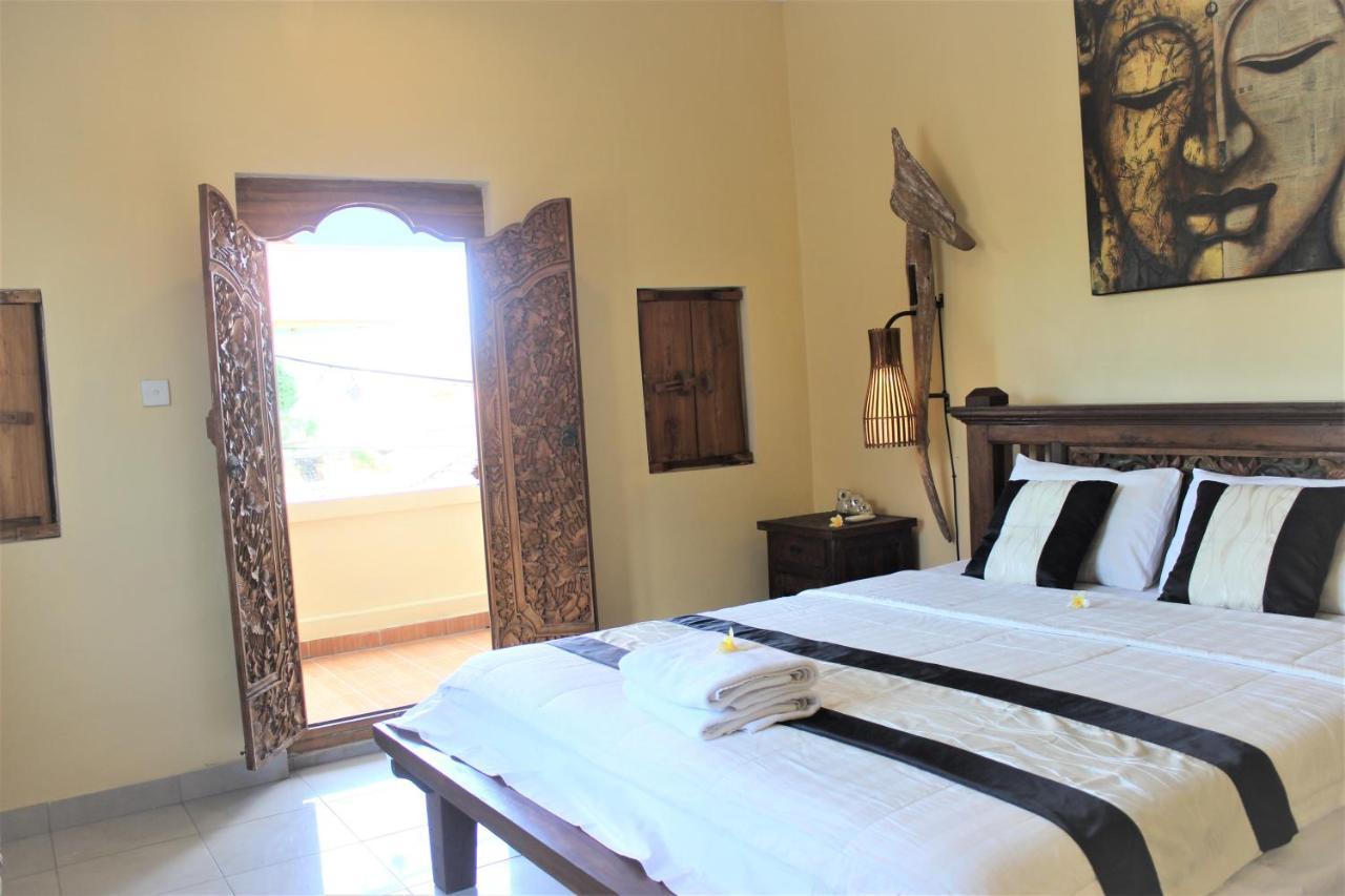 Silvy Guesthouse Canggu Екстериор снимка