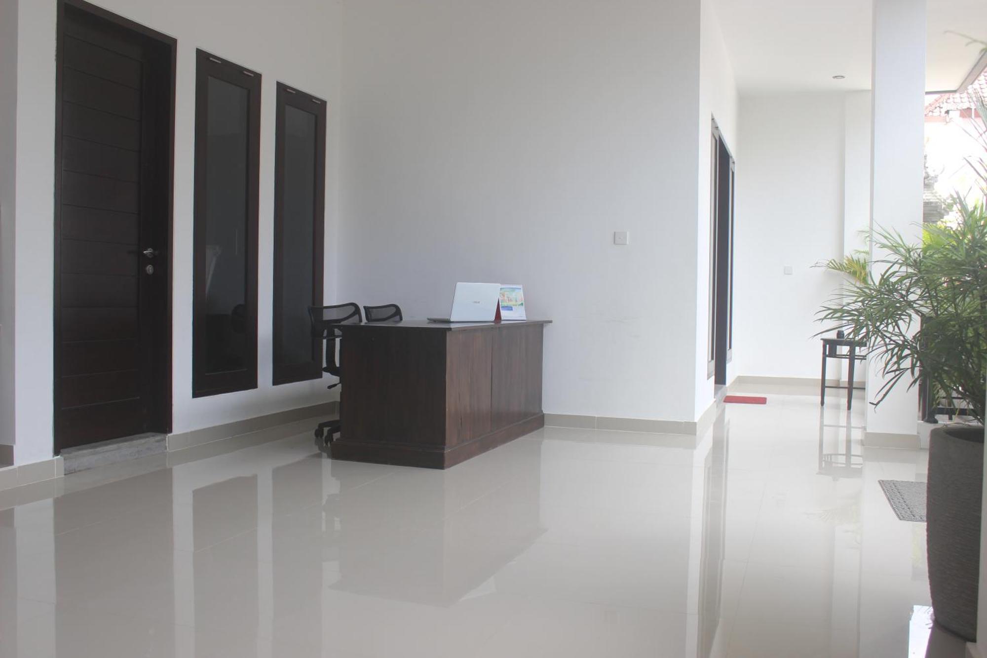 Silvy Guesthouse Canggu Екстериор снимка