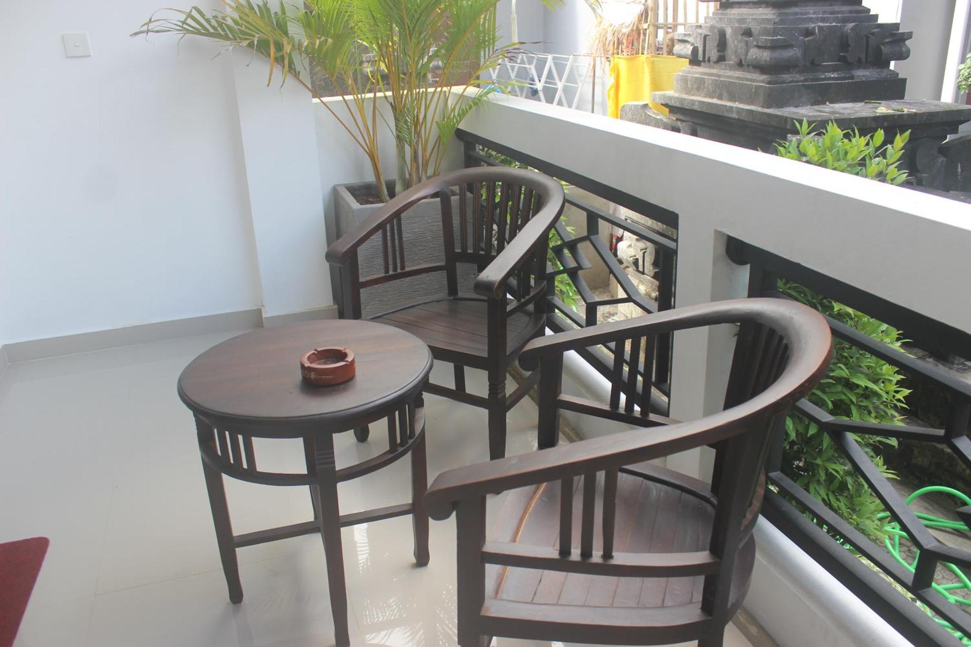 Silvy Guesthouse Canggu Екстериор снимка