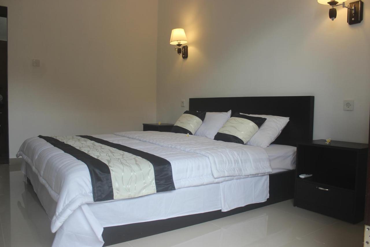 Silvy Guesthouse Canggu Екстериор снимка